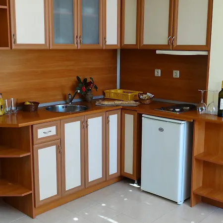 Stariat Kesten 2* نيسيبار